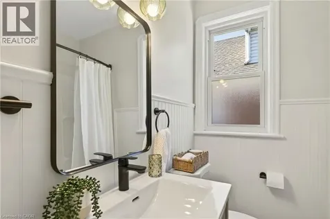 50 East 36th Street Hamilton ON L8V 3Y9