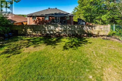 24 Marchand Drive Penetanguishene ON L9M 2J2