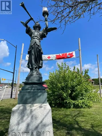 24 Marchand Drive Penetanguishene ON L9M 2J2
