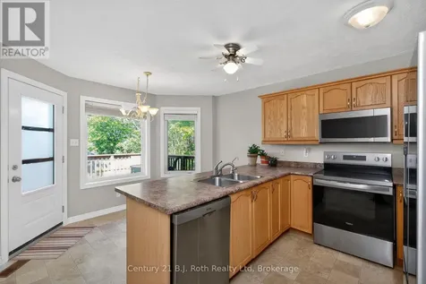 24 Marchand Drive Penetanguishene ON L9M 2J2