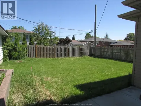 89 Oak Street East Leamington ON N8H 2C7