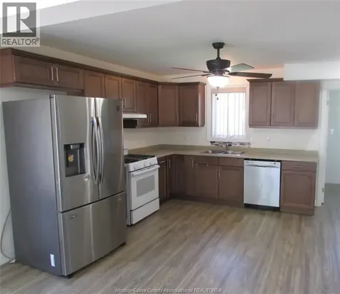 89 Oak Street East Leamington ON N8H 2C7
