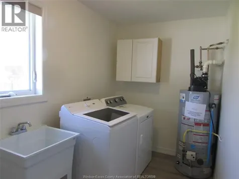 89 Oak Street East Leamington ON N8H 2C7