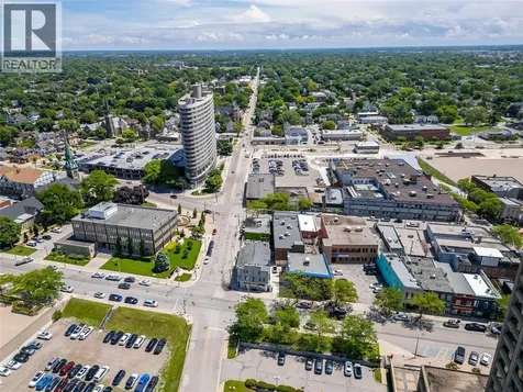 223 Christina Street North Sarnia ON N7T 5V1