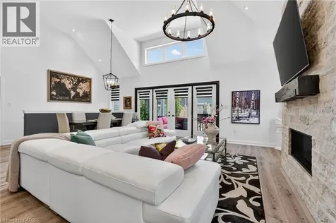 12 Sassafras Row Ridgeway ON L0S 1N0