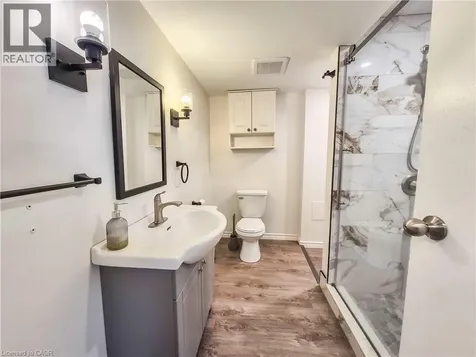 11 Duncairn Avenue Kitchener ON N2M 4S5