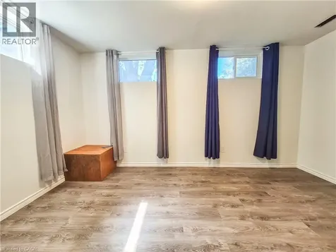 11 Duncairn Avenue Kitchener ON N2M 4S5