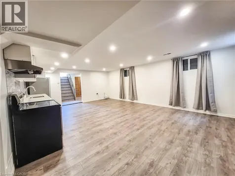 11 Duncairn Avenue Kitchener ON N2M 4S5