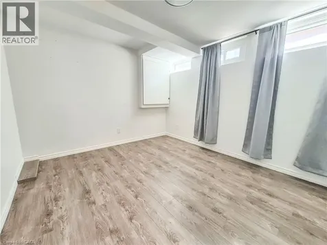 11 Duncairn Avenue Kitchener ON N2M 4S5