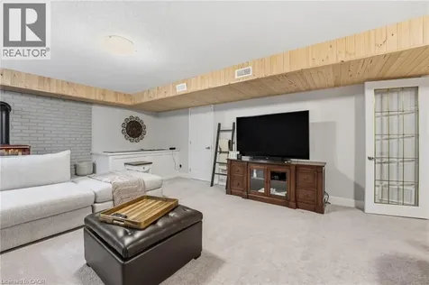 28 Deerview Avenue Ancaster ON L9G 4R8