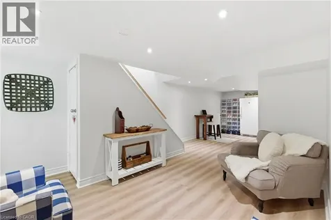 60 Scrimger Avenue Cambridge ON N1R 4W1