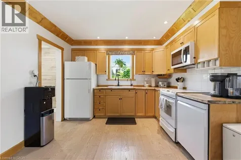60 Scrimger Avenue Cambridge ON N1R 4W1