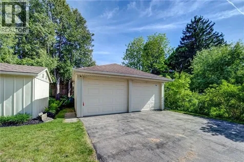 251 Union Street East Waterloo ON N2J 1E3