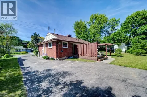 251 Union Street East Waterloo ON N2J 1E3