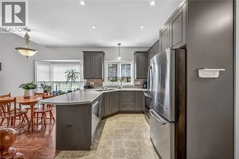 1041 Pine Street Dunnville ON N1A 2N1