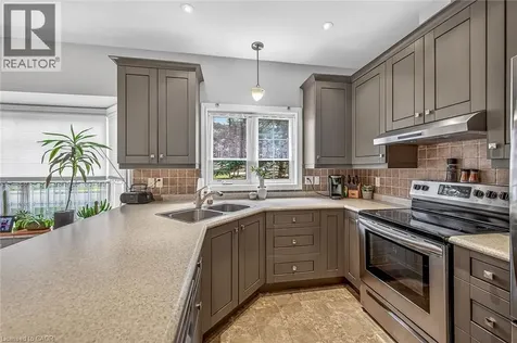 1041 Pine Street Dunnville ON N1A 2N1