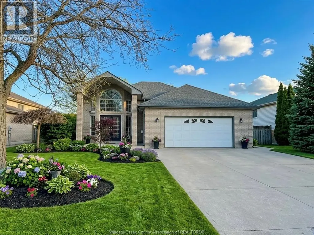 1655 Birchwood Crescent Lakeshore ON N8L 1E3