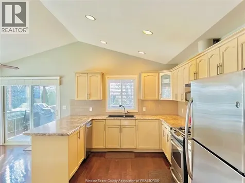 1655 Birchwood Crescent Lakeshore ON N8L 1E3