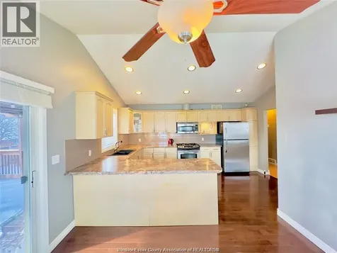 1655 Birchwood Crescent Lakeshore ON N8L 1E3
