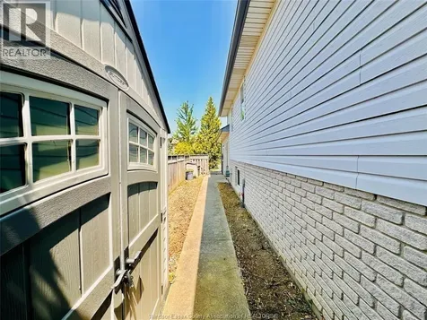 1655 Birchwood Crescent Lakeshore ON N8L 1E3