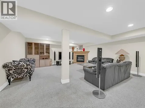 1630 Naples Crescent Lasalle ON N9J 3Y9