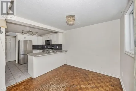 392 Garden Glen Private Ottawa ON K2G 1E4