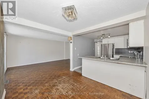 392 Garden Glen Private Ottawa ON K2G 1E4
