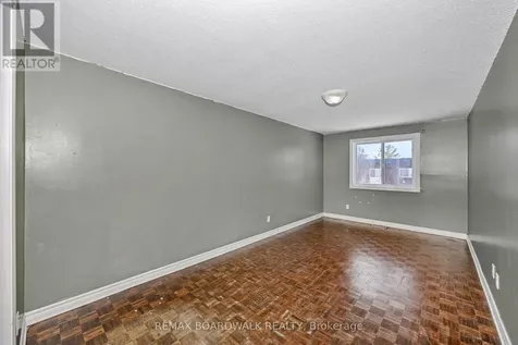 392 Garden Glen Private Ottawa ON K2G 1E4