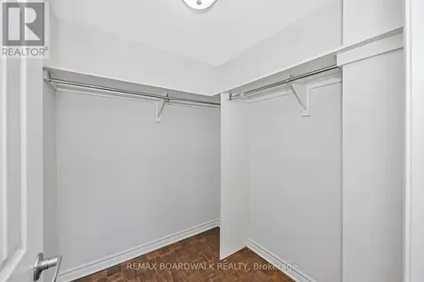 392 Garden Glen Private Ottawa ON K2G 1E4