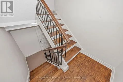 392 Garden Glen Private Ottawa ON K2G 1E4