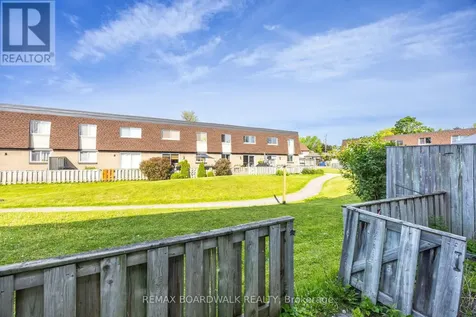 392 Garden Glen Private Ottawa ON K2G 1E4