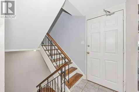 392 Garden Glen Private Ottawa ON K2G 1E4