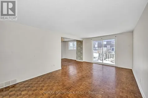 392 Garden Glen Private Ottawa ON K2G 1E4