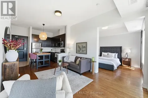 682 Churchill Avenue North Ottawa ON K1Z 5G5