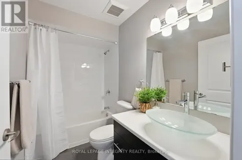 682 Churchill Avenue North Ottawa ON K1Z 5G5