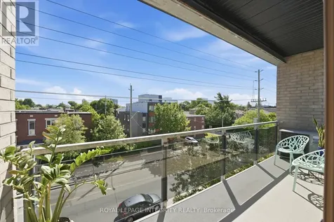 682 Churchill Avenue North Ottawa ON K1Z 5G5