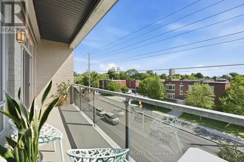 682 Churchill Avenue North Ottawa ON K1Z 5G5