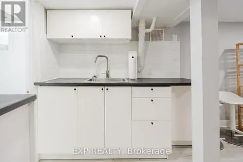 514 Lyon Street North Ottawa ON K1R 5X9