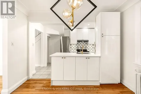 392 Piccadilly Avenue North Ottawa ON K1Y 0H4