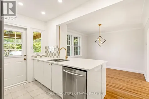 392 Piccadilly Avenue North Ottawa ON K1Y 0H4