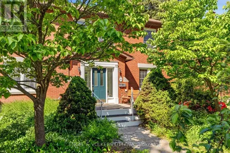 392 Piccadilly Avenue North Ottawa ON K1Y 0H4