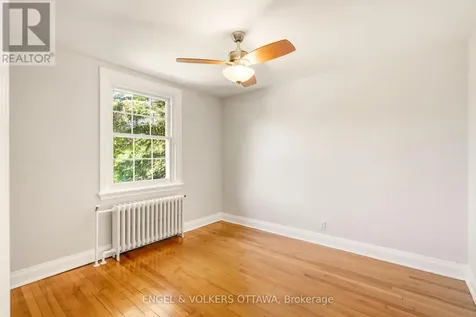 392 Piccadilly Avenue North Ottawa ON K1Y 0H4