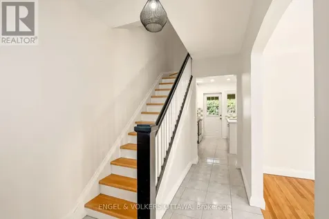 392 Piccadilly Avenue North Ottawa ON K1Y 0H4
