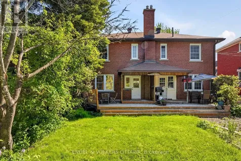 392 Piccadilly Avenue North Ottawa ON K1Y 0H4