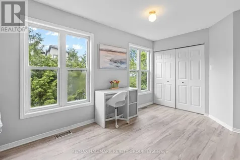 125 Arcola Private Ottawa ON K1K 4W9
