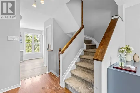 125 Arcola Private Ottawa ON K1K 4W9