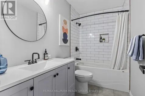 125 Arcola Private Ottawa ON K1K 4W9