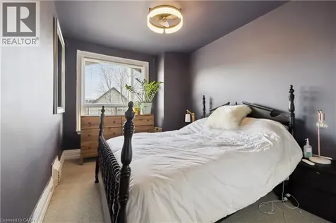 28 St Matthews Avenue Hamilton ON L8L 5P3
