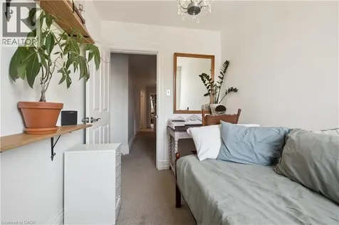28 St Matthews Avenue Hamilton ON L8L 5P3