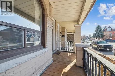28 St Matthews Avenue Hamilton ON L8L 5P3